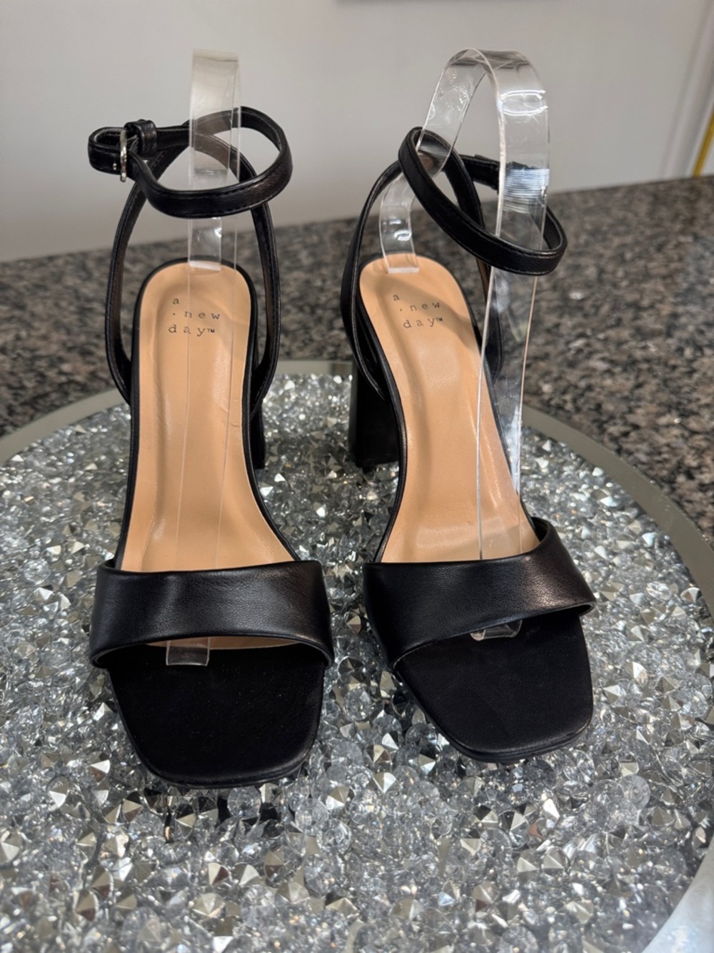a new day Black Block Heel Strappy Sandals EUC 7 - Picture 3 of 13